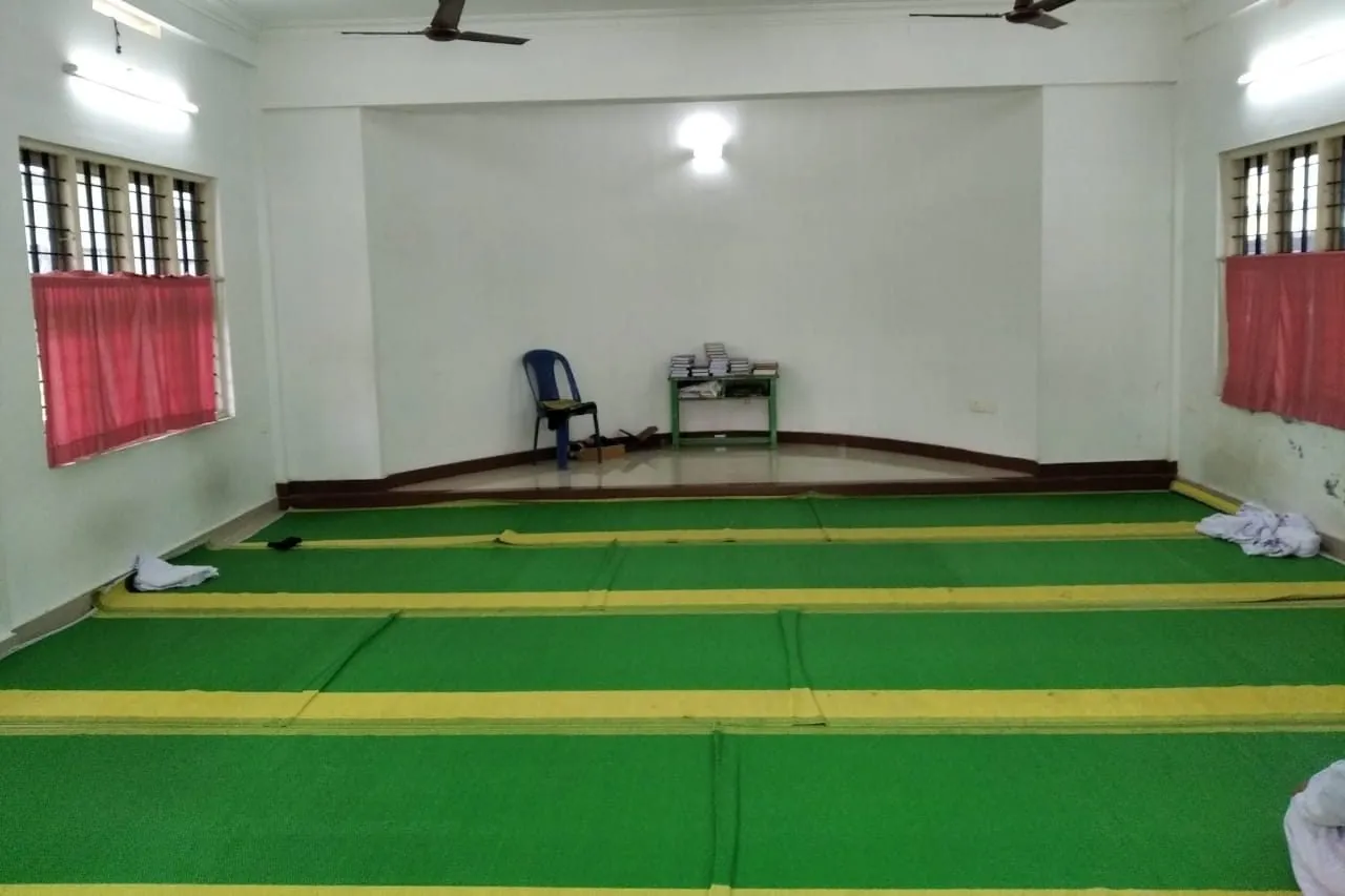 Prayer Hall Image 2